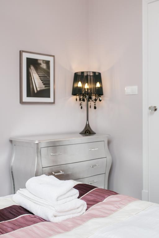 Executive 2-Bedroom Apartment Cracovia Esterno foto